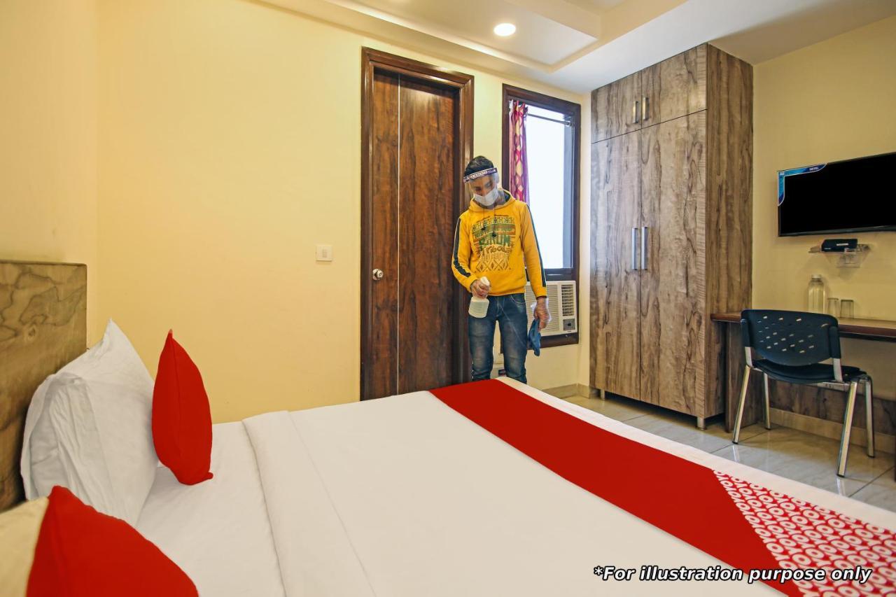 Oyo Silverkey 74581 Nallagandla Hotel Hyderabad Exterior foto
