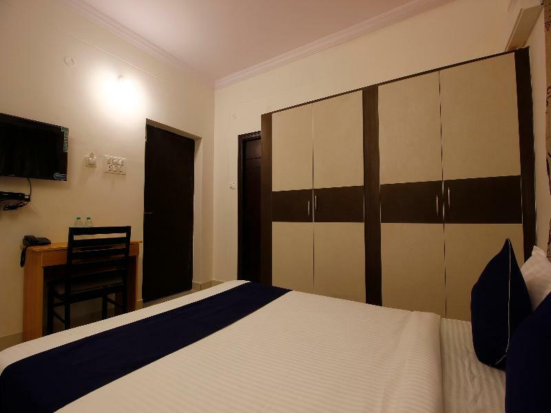 Oyo Silverkey 74581 Nallagandla Hotel Hyderabad Exterior foto