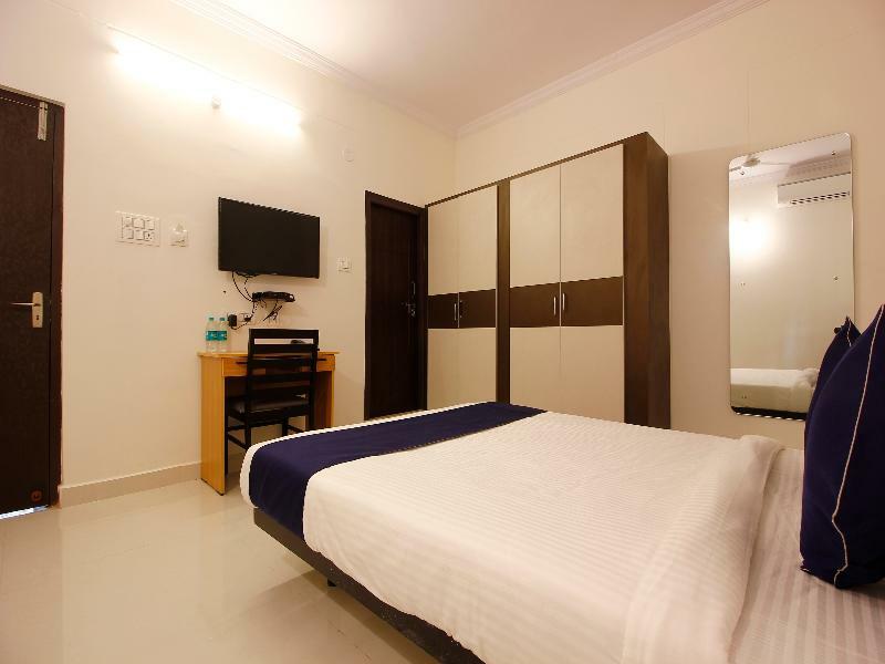 Oyo Silverkey 74581 Nallagandla Hotel Hyderabad Exterior foto